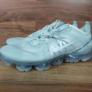 NIKE AIR VAPORMAX 2019 BARELY GREY SIZE 11 NEW  (A
